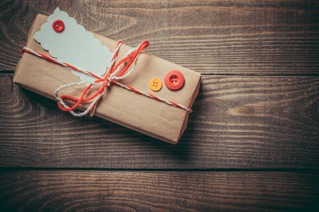 Czym owinąć paczkę pocztową żeby dotarła bezpiecznie?