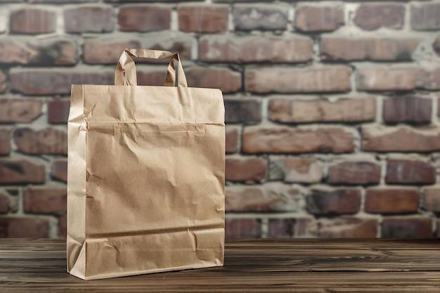 Dlaczego warto wybrać torbę papierową eco brązową w pojedynczej sztuce?