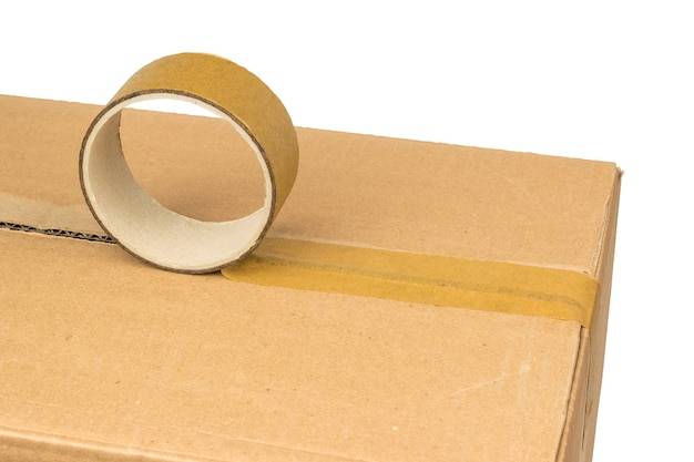 Do czego sprawdzi się taśma pakowa akrylowa 48mm 45m brązowa w opakowaniu 6 sztuk?