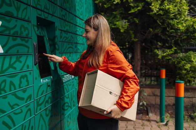 Gdzie zapakować paczkę przed wysyłką?