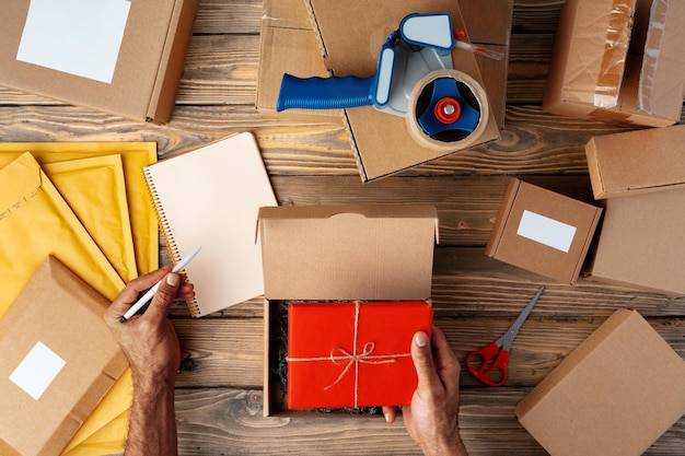 Jak prawidłowo zapakować paczkę pocztową żeby nie uległa uszkodzeniu?