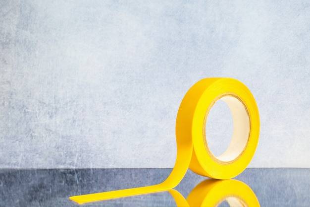 Jak wybrać taśmę pakową smart 48mm 50m żółtą do codziennego użytku?