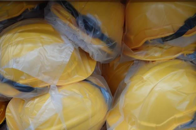 Jak wybrać worek na śmieci 120l 25 sztuk żółty do domu lub biura?