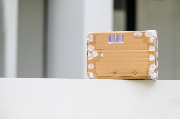 Jak zapakować przesyłkę kurierską bez stresu?