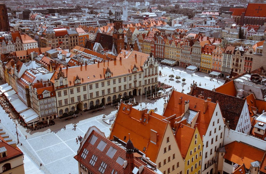 Czy asos to polska strona czy zagraniczny sklep internetowy?